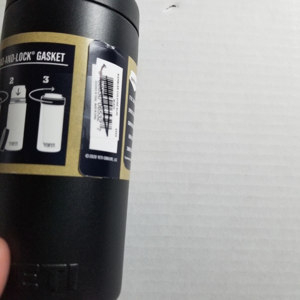 NEW YETI RAMBLER COLSTER SLIM CAN INSULATOR BLACK - Picture 8 of 11